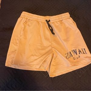 men’s shorts khaki color